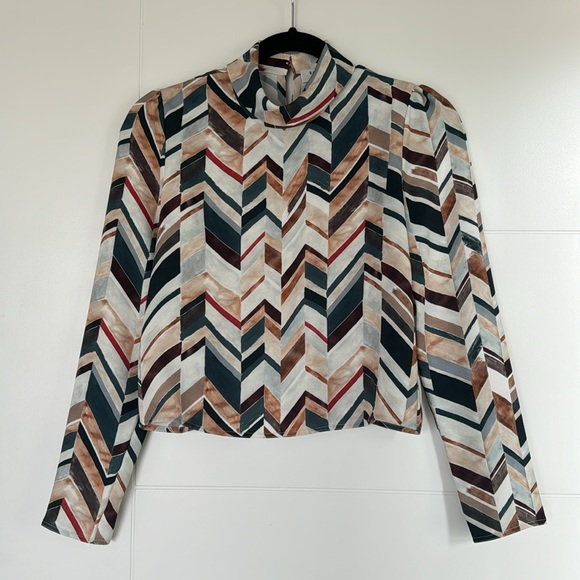 Aritzia Babaton Campbell Blouse - Picture 6 of 8